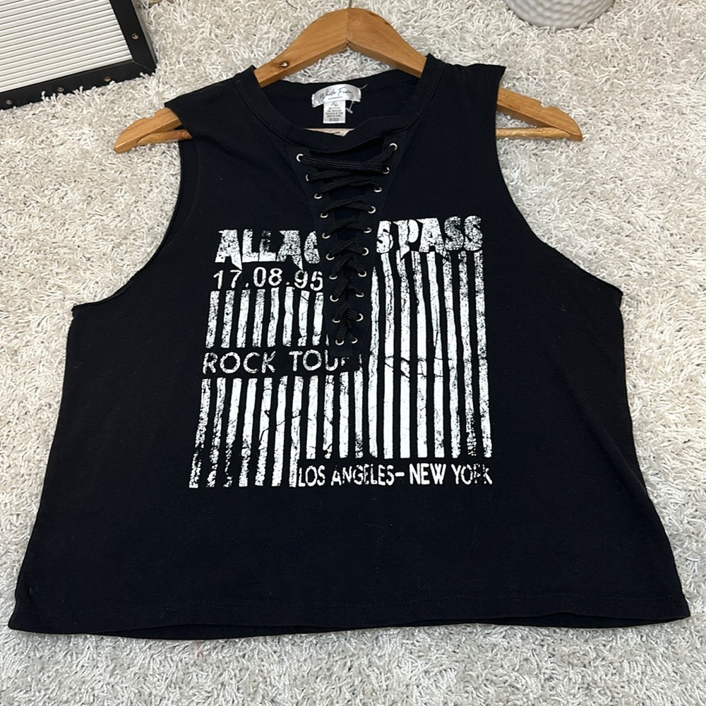 White Fawn black and white sleeveless top.